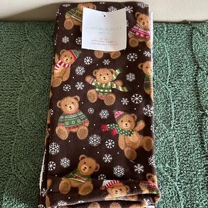 Cynthia Rowley Holiday Christmas Teddy Bear 🧸 Hand Towels Brown Snowflake ❄️